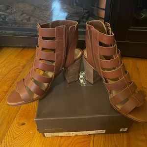 New Vince Camuto sandals size 8